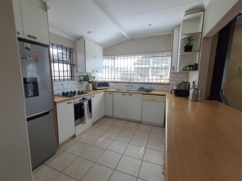 4 Bedroom Property for Sale in Richmond Estate Western Cape